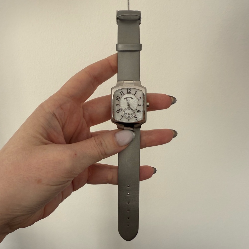 Philip Stein silver mother of pearl new women’s watch needs battery